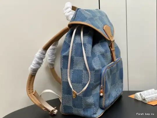 Frstbag ru Montsouris Backpack VUITTON LOUIS 0523